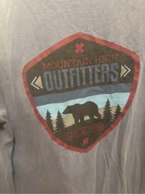 Men’s Large Mountain High Outfitters Graphic Tee - Grey with Red & Blue Badge